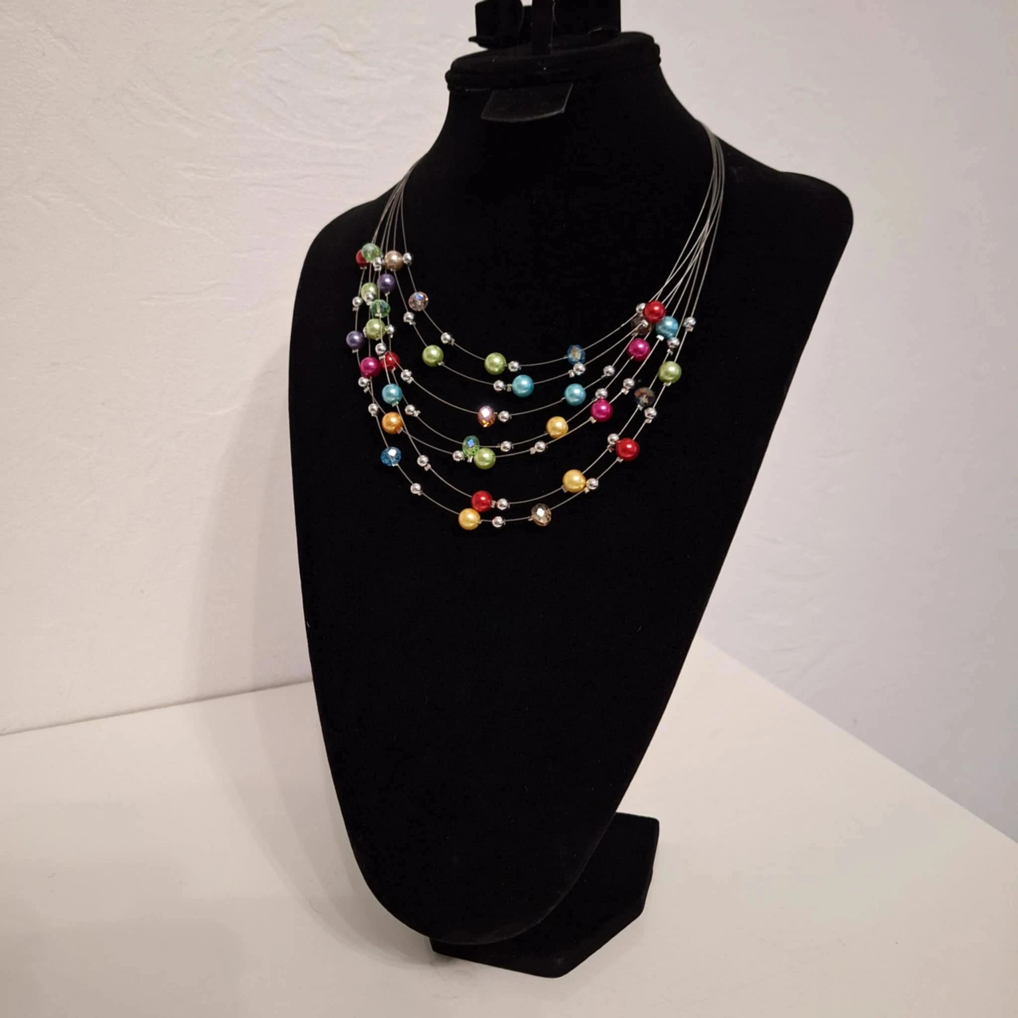 Playful necklace with colors and pep, light and sunny! – photo 5